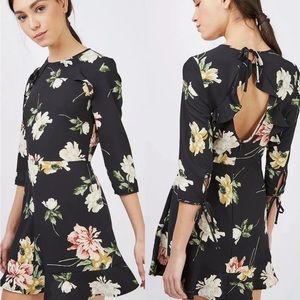 Topshop petite mini floral tea dress. Size US 4. Gently used.